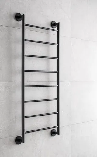 Sušiak uterákov elektrický P.M.H. Niklas 146,2x65,7 cm čierná NI26571462BLK