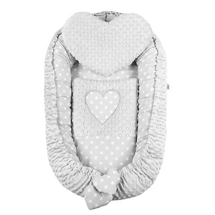 New Baby-Luxusné hniezdočko s vankúšikom a perinkou New Baby Srdiečko šedé