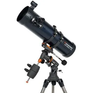 Celestron AstroMaster 130 EQ med mobiladapter och T2-Barlow