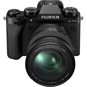 Fujifilm X-T5 + XF 16-80mm Preta